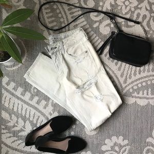 AE Acid Wash Tomgirl Jeans